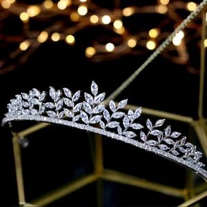 Luxurious Crystal Leaves Bridal Tiara/Floral CZ Crystals Bridal Hair Jewelry